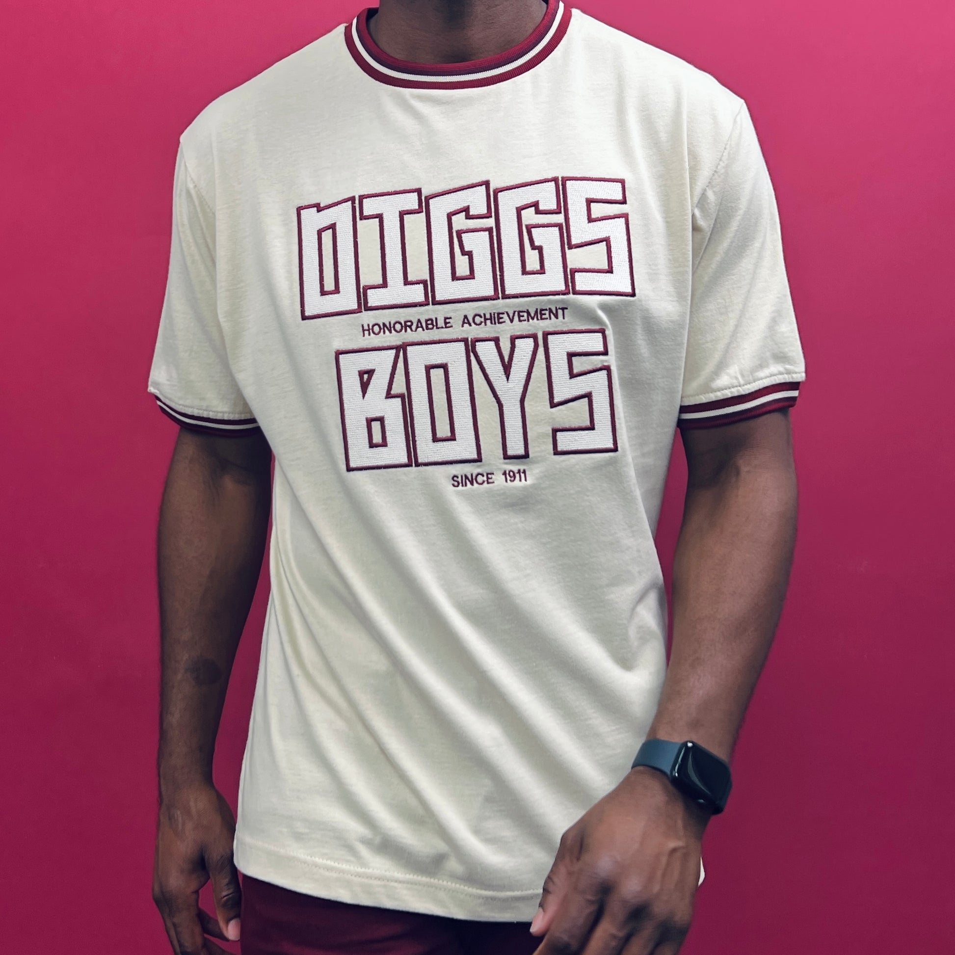 Show your support for the Kappa Alpha Psi fraternity with this "Diggs Boys" cream t-shirt. Made with high-quality fabric, this shirt is perfect for any member of the fraternity community. The design features the iconic Kappa Alpha Psi logo and the phrase "Diggs Boys" in bold letters, making it a great addition to your collection of historical memorabilia.