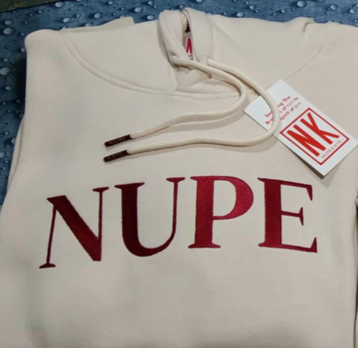 NUPE Embroidery Cream Hoodie